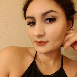 Meet your Posher, Vanessa